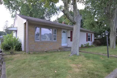 91 Becker Ave