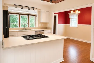 19 Blaine Ave #2 1