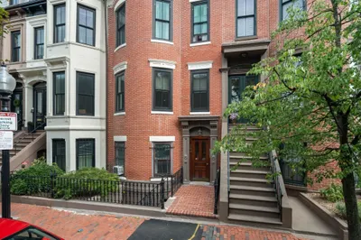 209 W Canton St #3 1