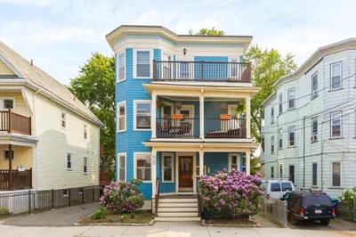 58 Conwell Ave ##1