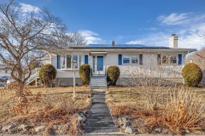 38 Pembroke Dr