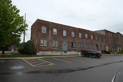 590 Dutton St 1