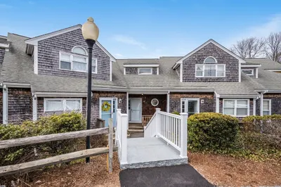 27 Harbor Hill #27 1
