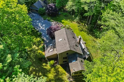 105 Harrington Rd 1
