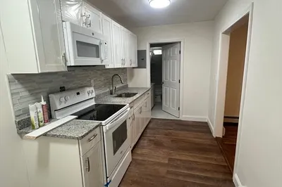 13 Perkins Ave #4