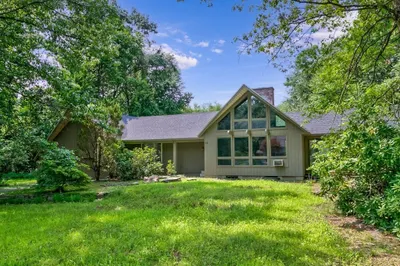 12 Country Club Ln 1