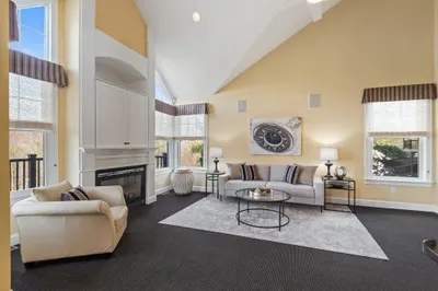 5 Carriage Hill Cir #5 1