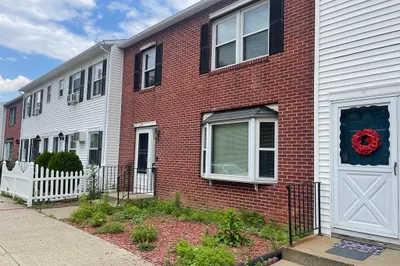 492 Maple St #492