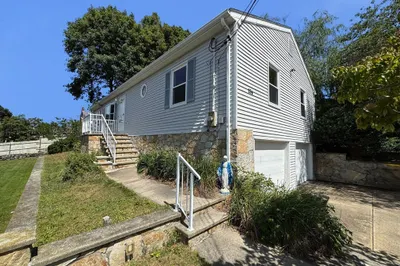 156 Bliss St