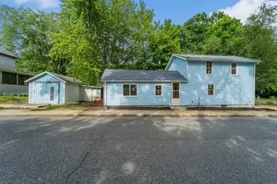 2250 Main St