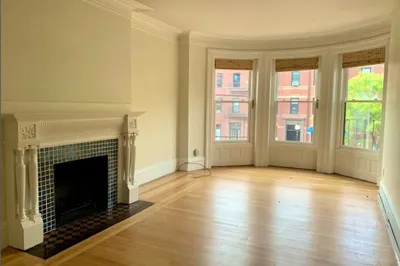 220 Newbury St #5