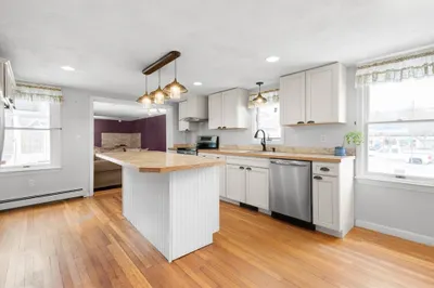 11 Central St