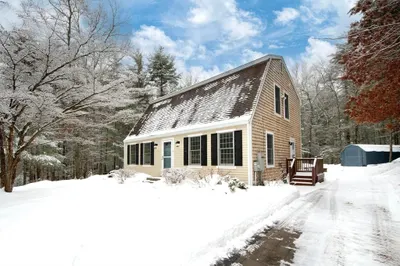 6 Hillside Lane