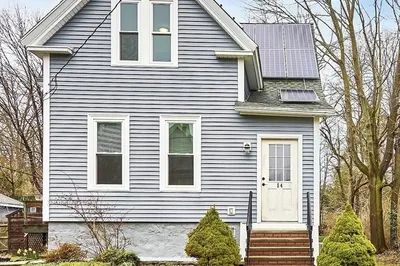 54 Crescent St 1