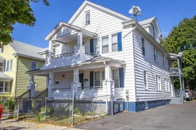 85-87 Mooreland St