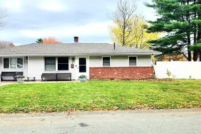 5 Lester Rd