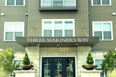 3 Mariner's Way #3310
