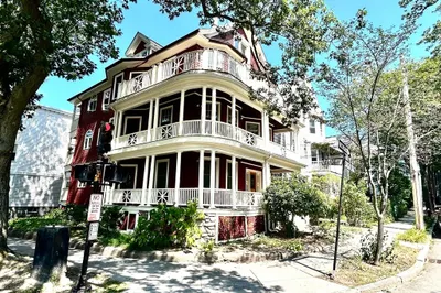 59 Ackers Ave #1