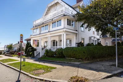4 Tudor St #1