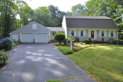 35 Tiffany Cir 1