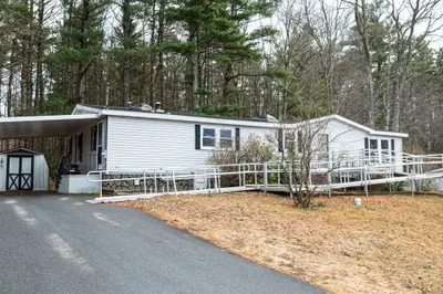 131 Champagne Rd