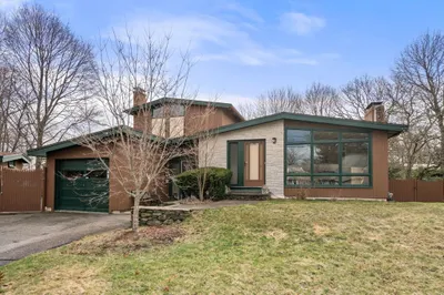 37 Hemlock St 1