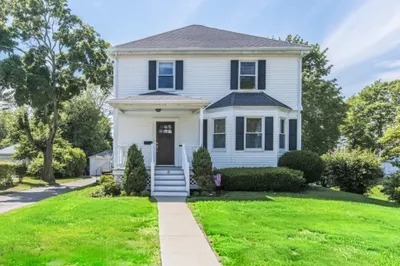 19 Bates Ave 1