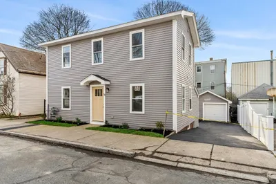 72 Chase St