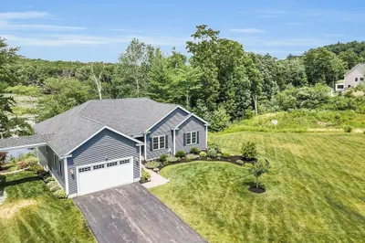 28 B Compass Cir 1