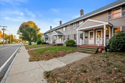 93 N Main St #93