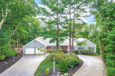 5 Thoreau Circle