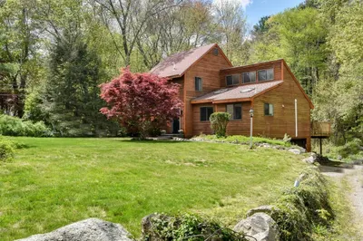 81 Howe Street 1