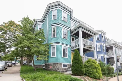 20 Forest Hills St #2