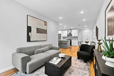 267 Old Colony Ave #206 1