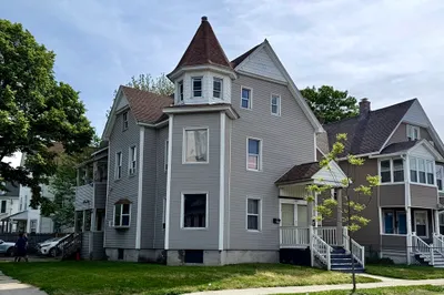 459-461 Armory St 1