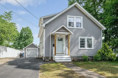 202 Salem St 1