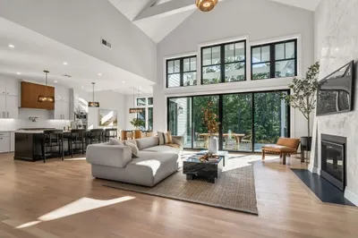 37 Winchester Drive 1