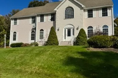 5 Hitching Post Lane 1