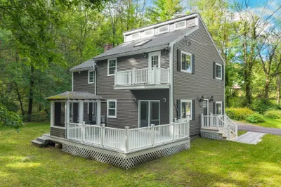 198 Uxbridge Rd 1
