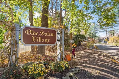 89 Village Post Rd #89