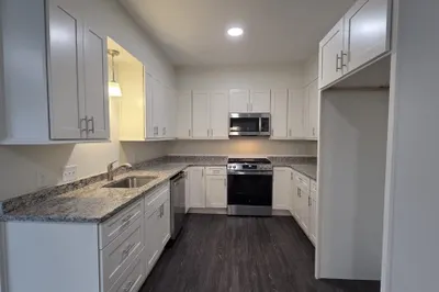 10 Franklin Ave #207 1