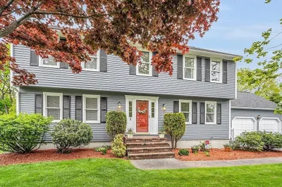 8 Wedgewood Dr 1