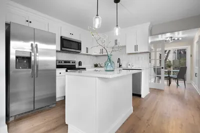 120 Brunelle Ave 1