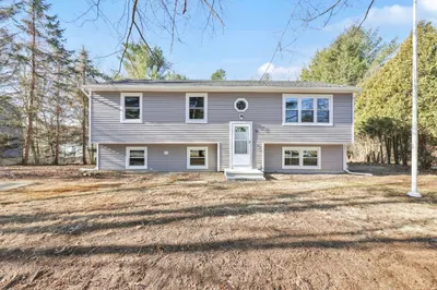 33 Brimfield Rd 1