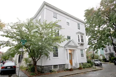 6 Arcadia St #2