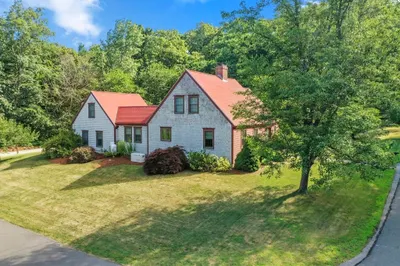 22 Greentree Ln 1