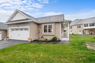 14 Stratford Village Dr #14