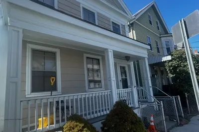 4 Saint Mary Rd