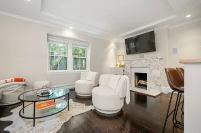 52 Gray St #2