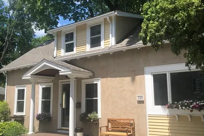 10 Wellesley Avenue #10R 1